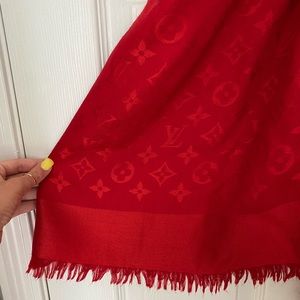 LOUIS VUITTON RED SCARF/SHAW